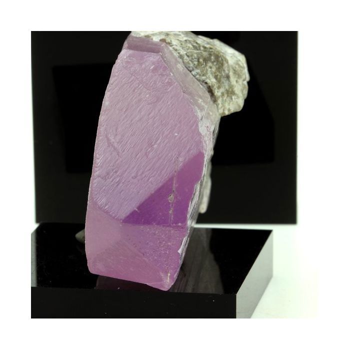 Kunzite 976.5 carats
