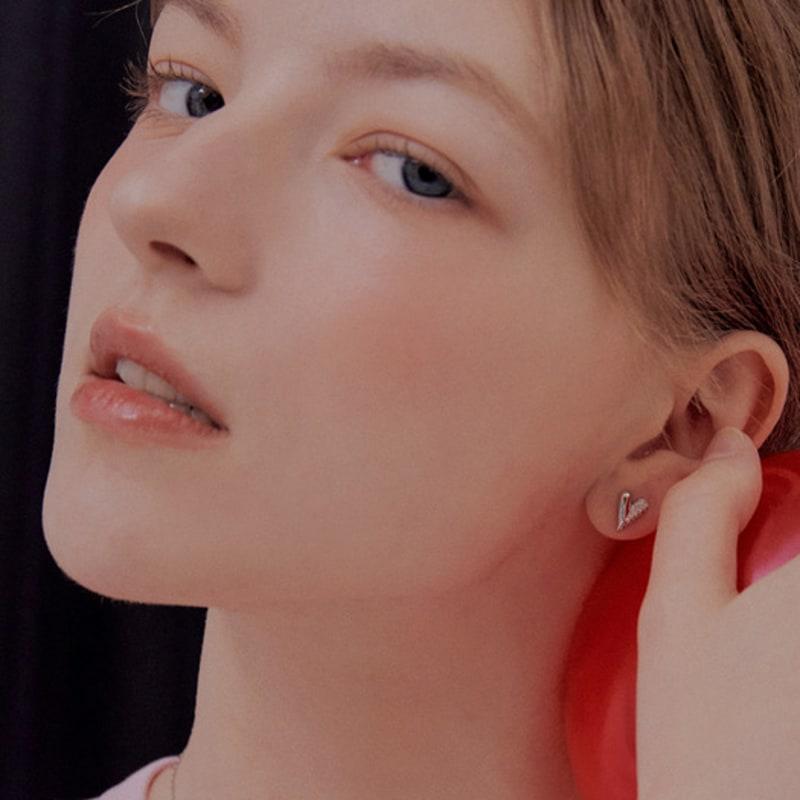 JYDDM 925 Half and Half Heart Earrings