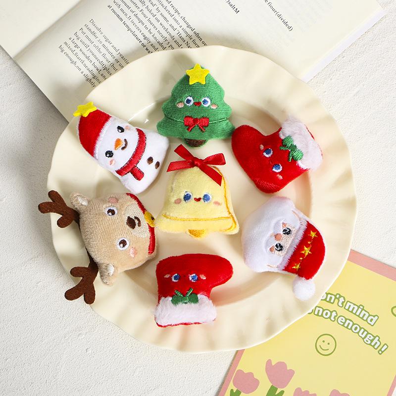 Libo Christmas Edition Reindeer Brooch - Plush Doll Head with Cotton Fill