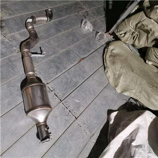 Foton SCR Assembly for Aftertreatment, Model 4F20V1125060401A0 (PV10004034) Foton