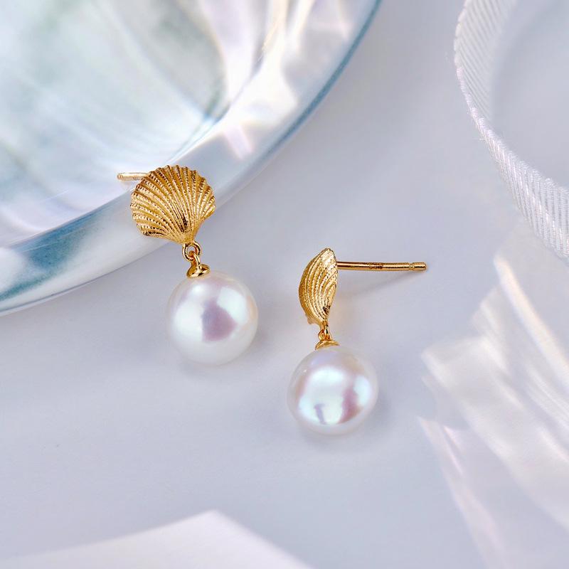 

Ocean-Inspired Pearl Scallop Earrings, Gold-Plated Sterling Silver (S925). 925 Silver