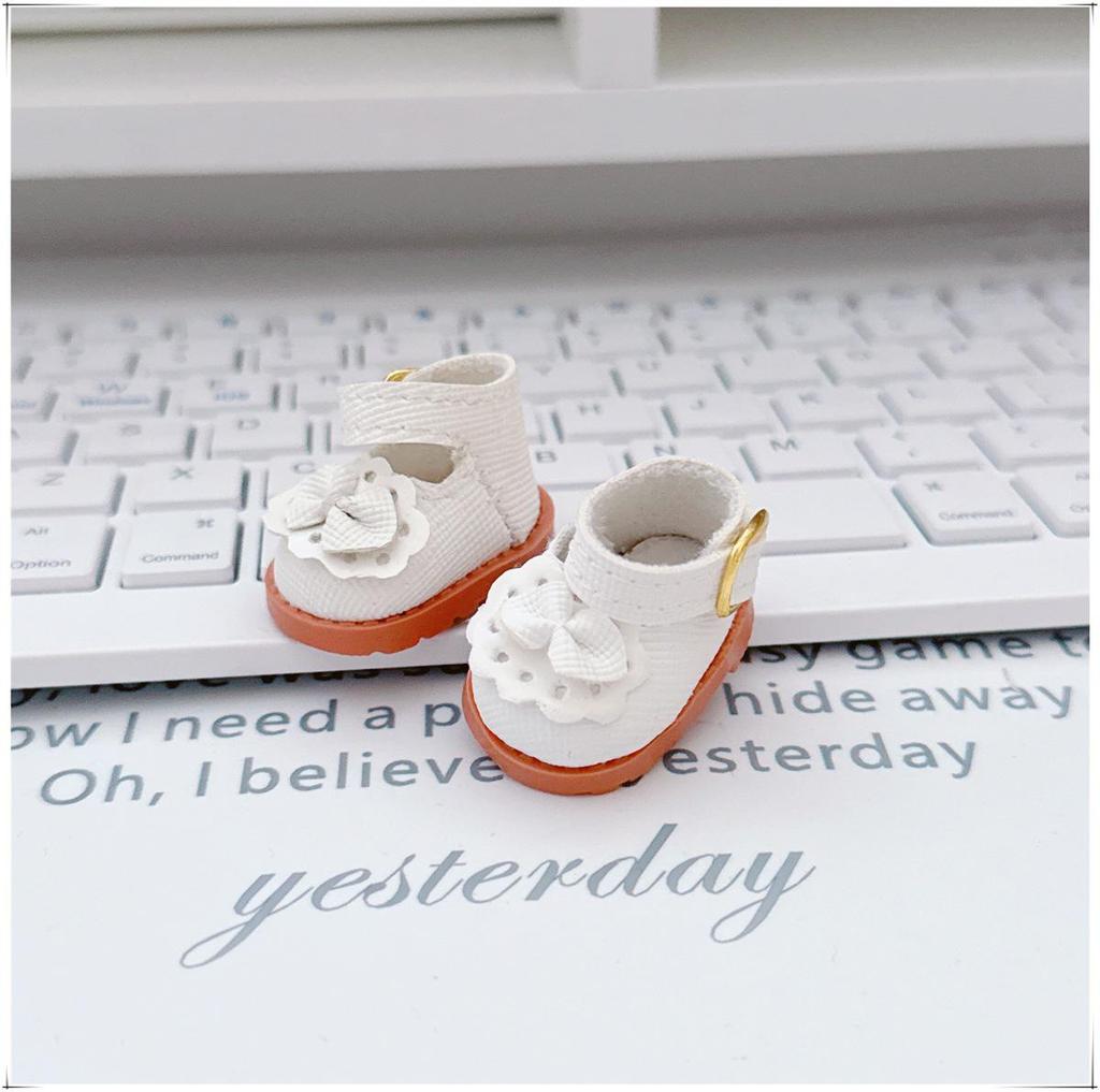 First, Second, and Third Generation Labubu Doll Clothes & Accessories Set: Includes 17cm and 10cm Doll Clothes, Crossbody Bag, and Hair Clip.