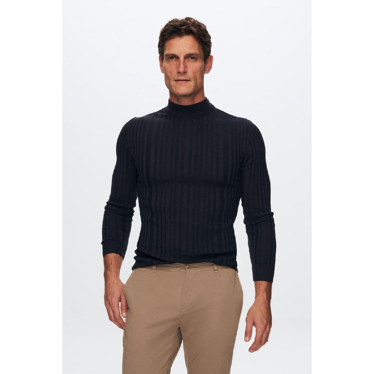 

Облегающий облегающий трикотажный свитер темно-синего цвета на шнурке с полуводолазкой из смесового хлопка M бездна