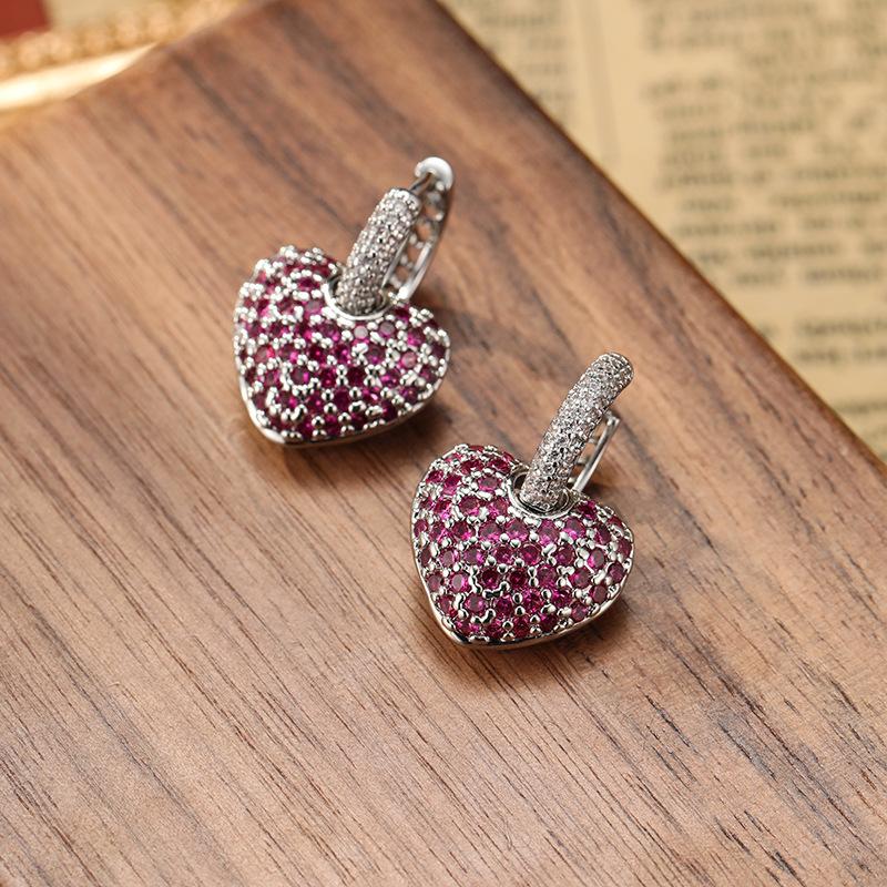 

Ретро Легкая Роскошь Простой Элегантный Модный Дизайн Серьги-Любовь Медь с Покрытием Красные Женские Серьги