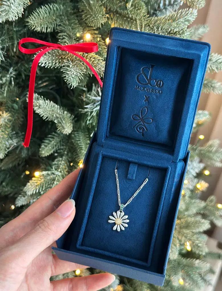 G.Dragon Goods PeaceminusOne x Jacob & Co. Necklace Postcard Set