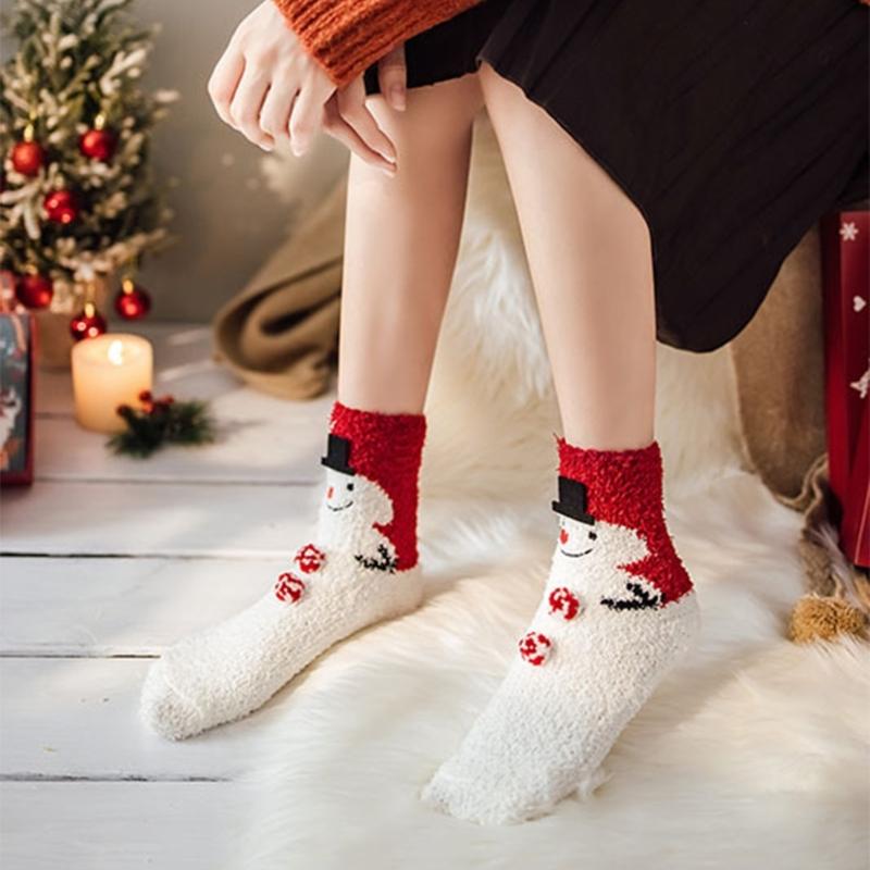 Festival Thickened Coral Velvets Floor Socks for Home Comfort Indoor Fuzzy Slipper Socks with Cartoon Christmas Pattern