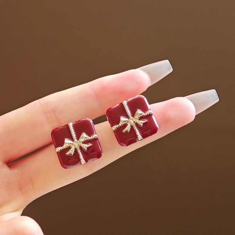 Vintage Wine Red Concentric Knot Stud Earrings for Women Simple Geometric Heart Shape Earrings Aesthetic Party Jewelry Gifts