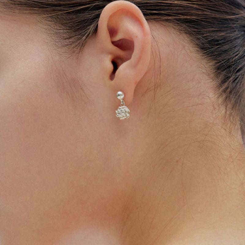 LUMIAH M THREAD BALL ON SILVER BALL EARRINGS