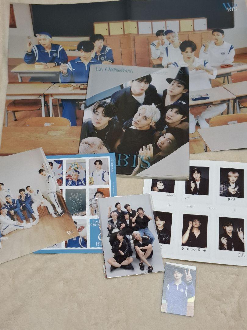 

[Б/У] Фотобук Us, Ourselves, and BTS We с фотокарточкой Ви