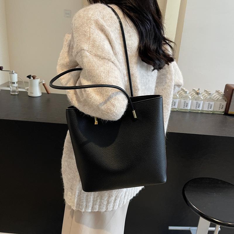 Bags Women'S Commuter Tote Bags Niche Casual Versatile Armpit Bags Retro Fashion Shoulder Bags