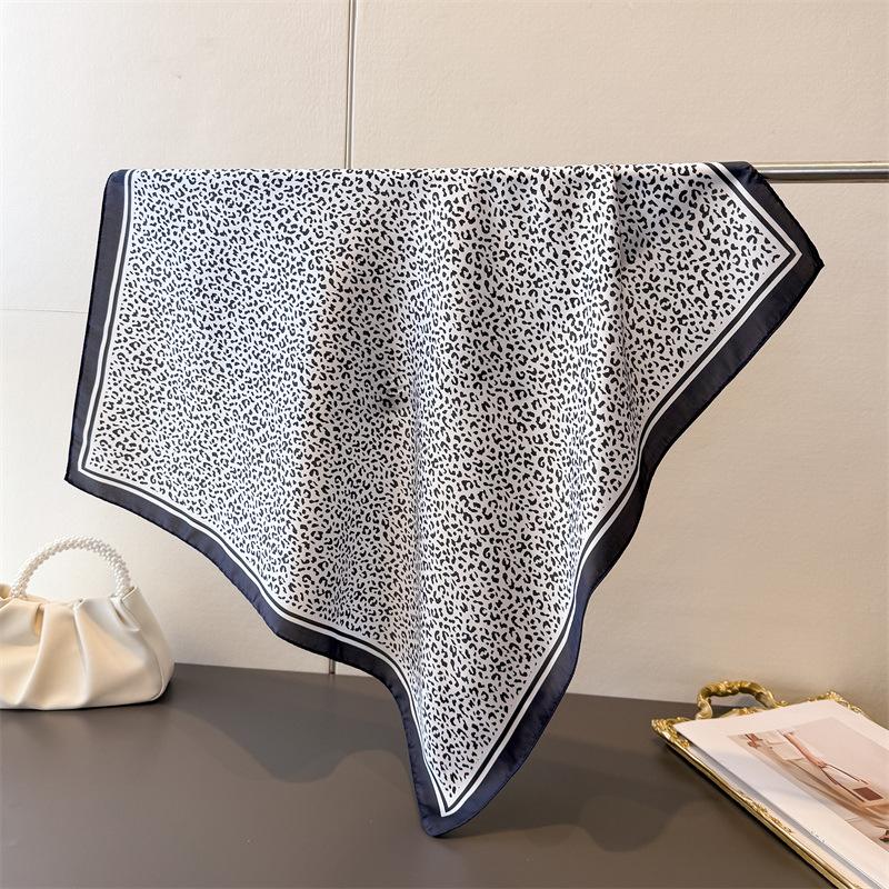 2026 New Fashionable Bandanas 70*70cm Temperament Square Scarves Women Spring/Summer Soft Satin Leopard Print Scarf
