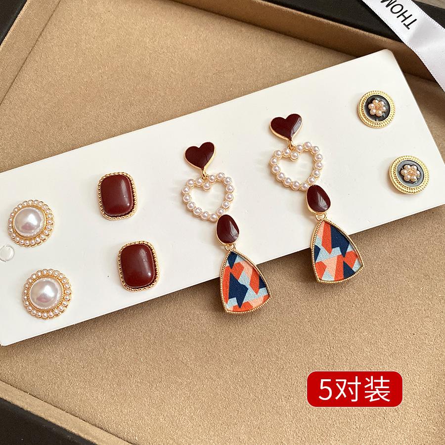 Silver needle love geometric pearl earrings autumn and winter elegant retro temperament earrings light luxury high-end earrings women