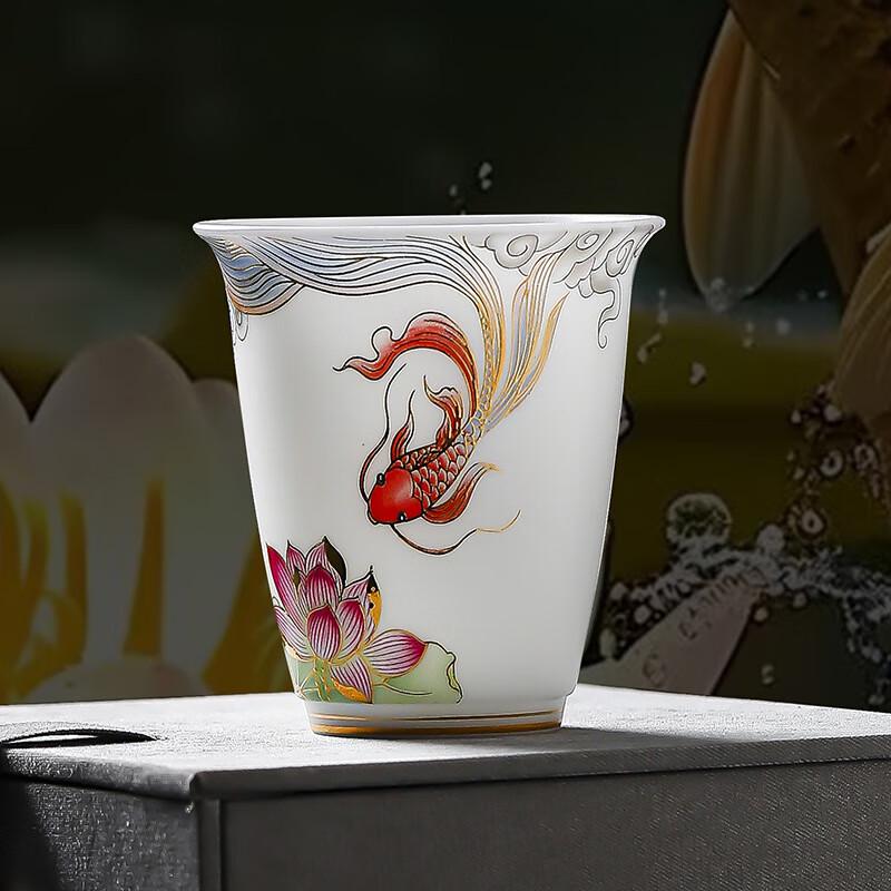 White Ceramic Douli Tea Cup Gift Set
