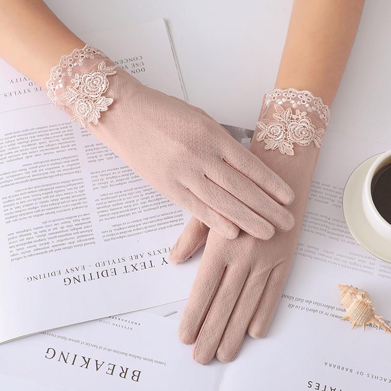 Women's Summer Lace Sunscreen Gloves - Thin, Breathable, Touchscreen, Elastic, Short Ice Silk for Driving and Riding.