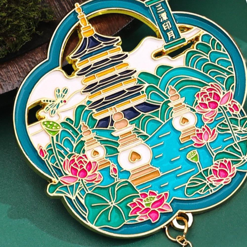 Metal Vintage Flower Pendant Exquisite Car Keyring Chinese Style Keychain  Backpack Decor