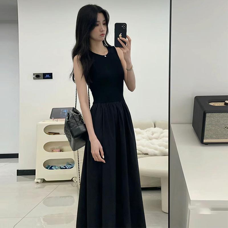 Black sleeveless vest dress, new women s high-end Hepburn style temperament waist dress, summer S