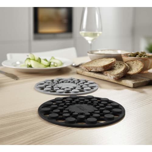 Joseph Joseph Spot-On Silicone Trivets, Set of 2, Heat-Resistant (220C), Dishwasher-Safe, Scratch-Resistant, Stain-Resistant, Stackable for Table/Cou
