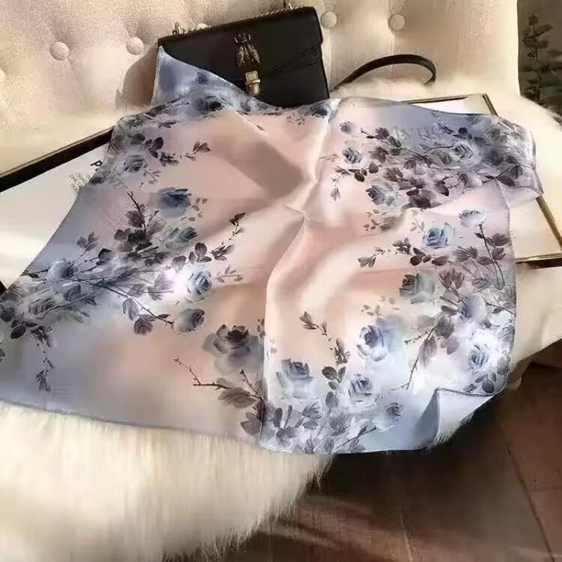 68cm Rosa Blau Blumenmuster Schal Damen Frühling und Sommer Neuer Imitationsseidenschal Frisches und Vielseitiges Kopftuch Schal