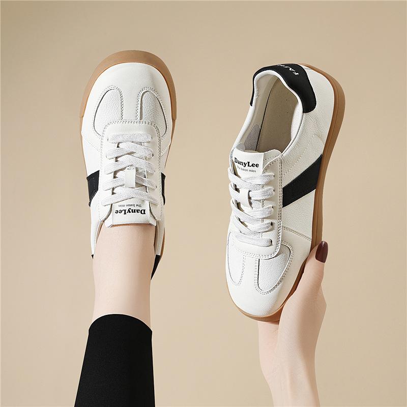 Leather retro little white shoes women's platform sports leisure moral training shoes board shoes soft soles are not tired