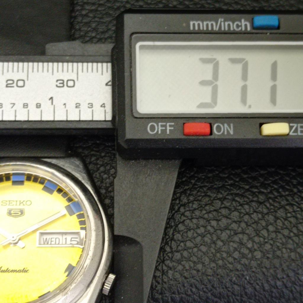 JAPAN VINTAGE SEIKO 5 AUTOMATIC 7S26A MENS GOLDEN COLOR DIAL WATCH A500778-5 R154-a500778