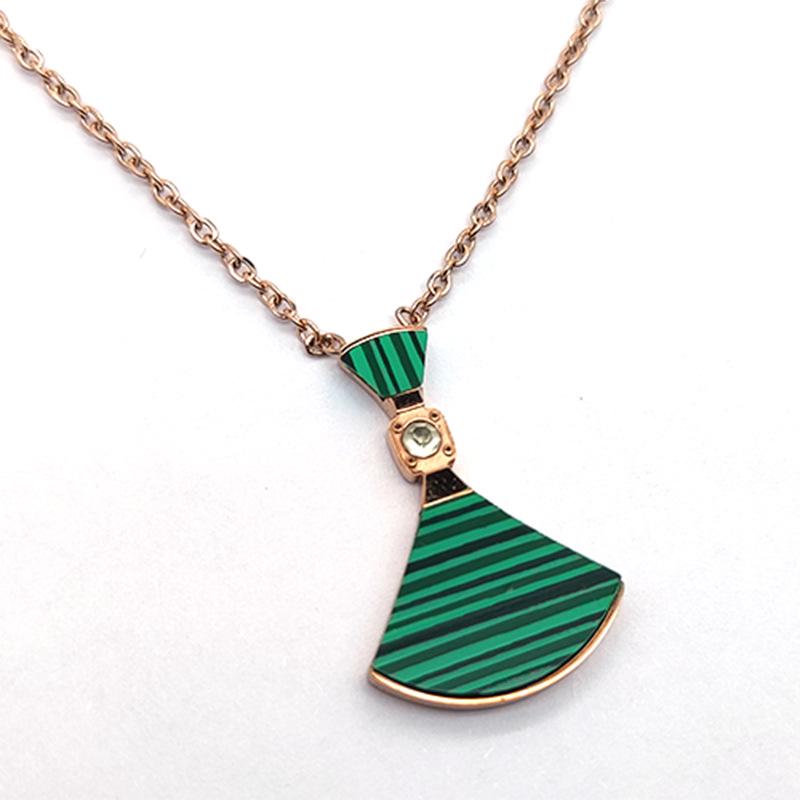 Women s Niche Titanium Steel Seashell Pendant Necklace