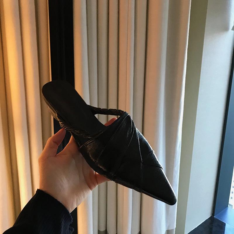 

Ранний весенний темперамент плиссированные остроконечные тапочки на низком каблуке сетка красная верхняя одежда корейская версия полумешок голова muller обувь женская 40 чёрный