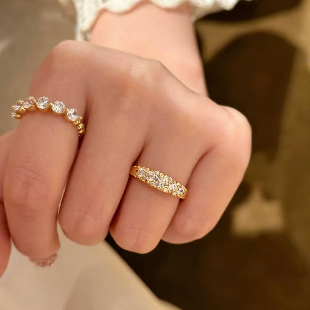 Curled grass pattern antique rings for women retro fashion high-end sense simple and unique inlaid diamonds ring jewelry
