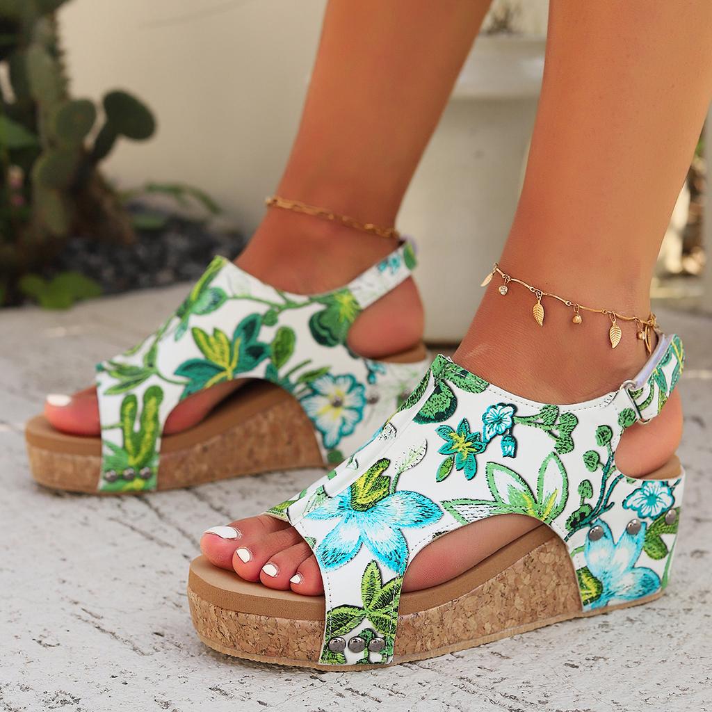 Fashion The 2025 summer new fashion height-increasing Chinese-style flower-themed large-sized casual sandals from Europe and America