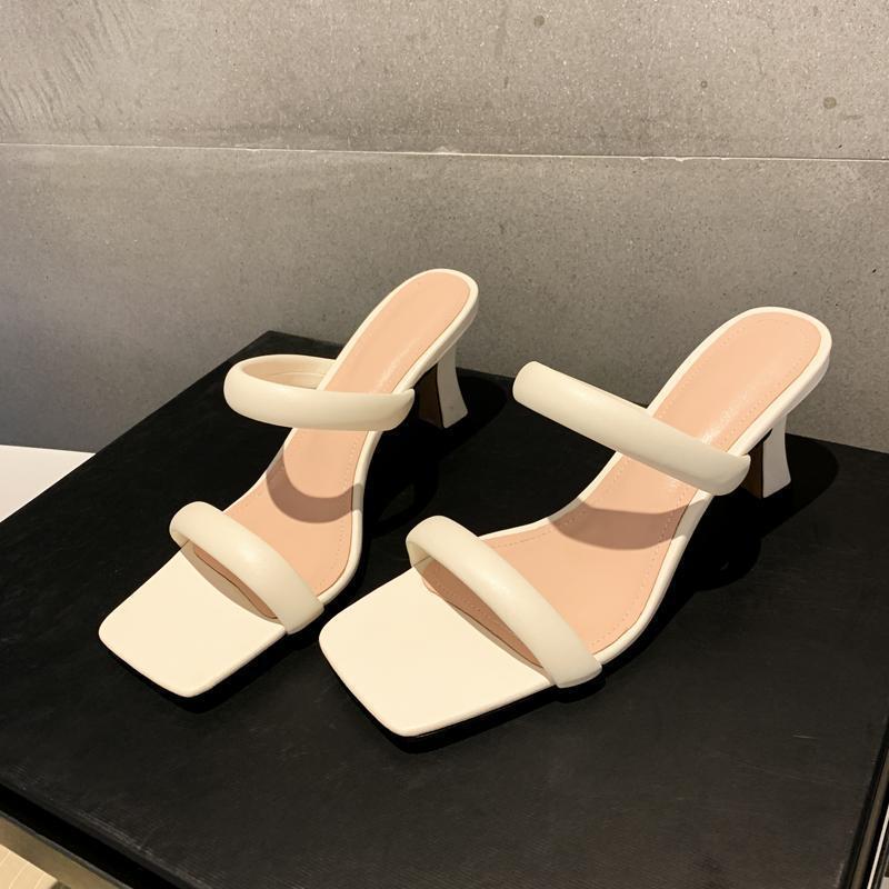 2025 new Internet celebrity square head cool slippers women's wear square heel fashion high heel sandals white word with open toes