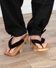 [KYOETSU] Geta (Japanese clogs) - Two-toothed, black thong, paulownia wood base, men's (26.0cm, natural wood)