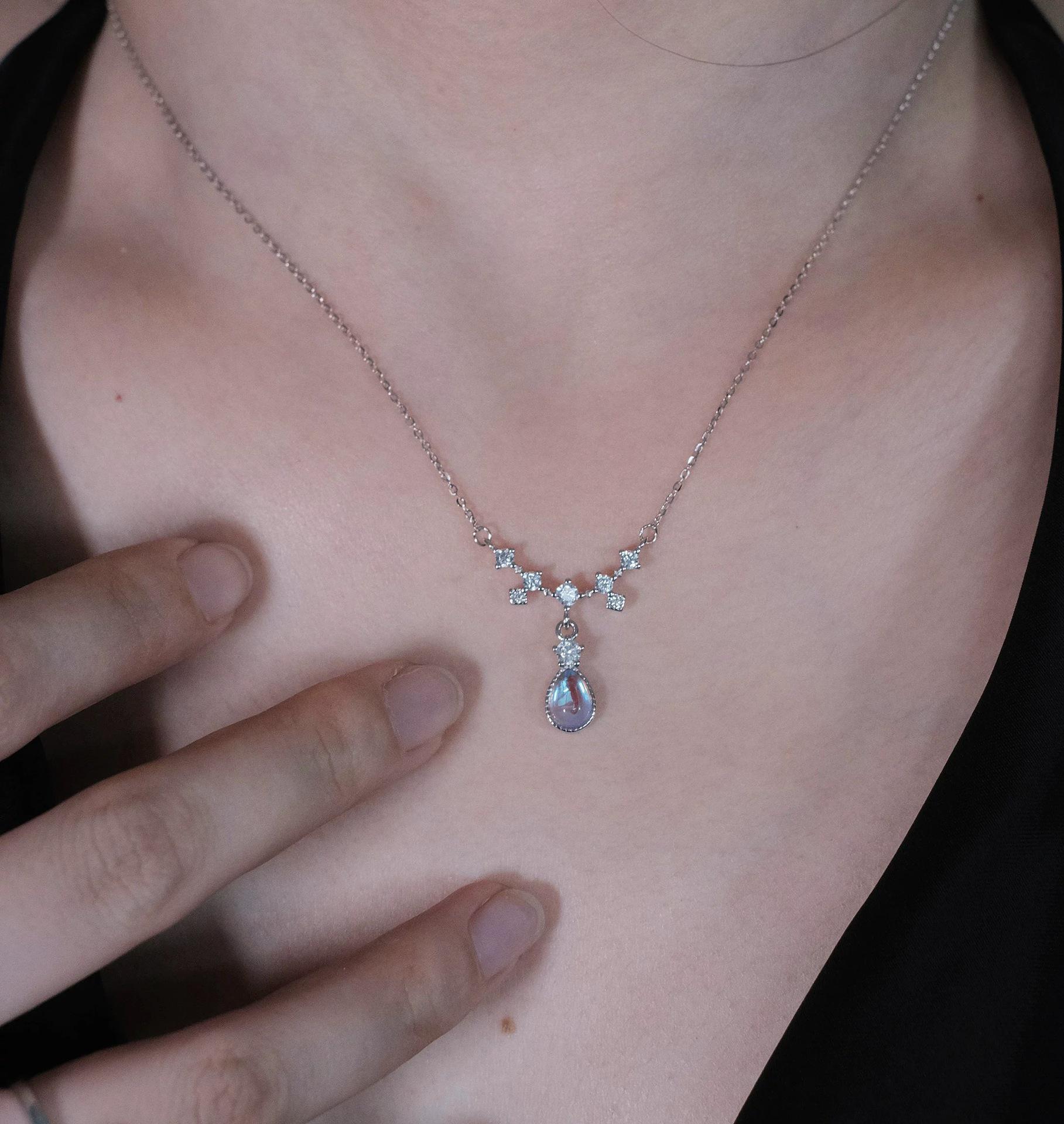 

Retro Sparkling Diamond Mermaid Tears Necklace Women s Luxury Clavicle Chain Choker