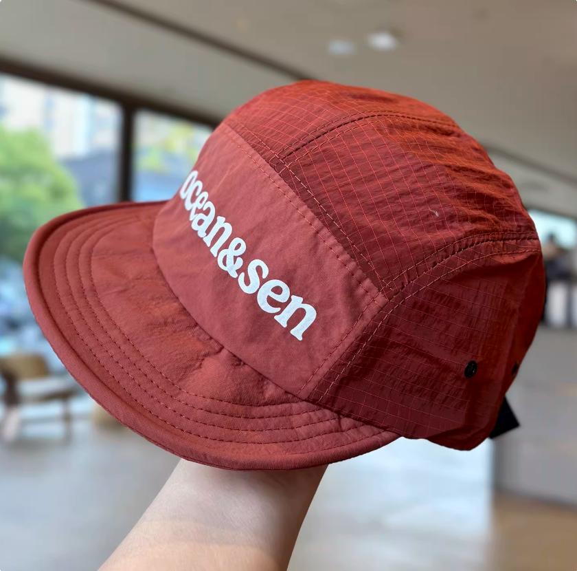 Short Brim Ladies Baseball Cap Nylon Mesh Letter Print Unisex Korean Fashion Hat for Outdoor Running Cycling Hiking