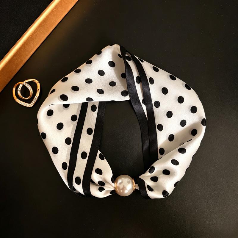 Silk Magnetic Buckle Scarf: Luxurious, Versatile Mulberry Silk for Women's Spring/Summer Neck Protection