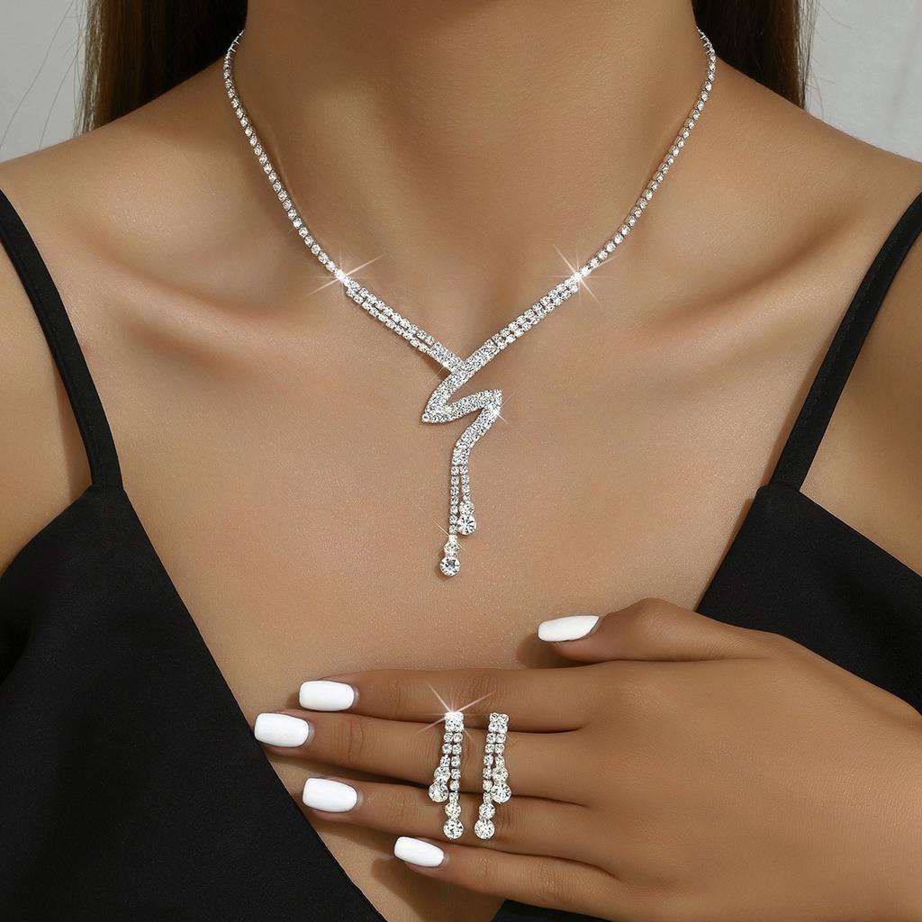 Women's Jewelry Set Necklace Earrings Bracelet Zircon Collarbone Chain Elegant Silver Tone Gift
