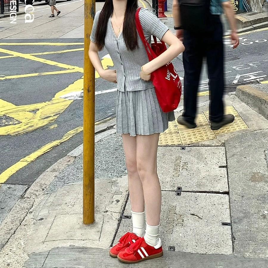 2025 new red Dexun shoes women's flat bottom versatile inner height increase casual shoes three bars cowhide Dexun shoes women's shoes