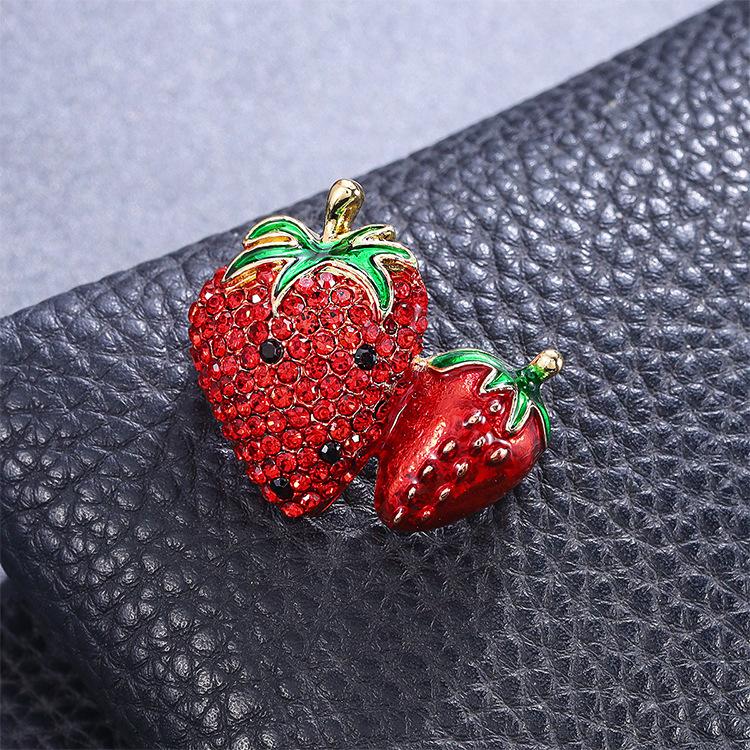 Strawberry Brooches For Women Lady Shining Rhinestone Fruits Party Office Brooch Pins Gifts Decoration