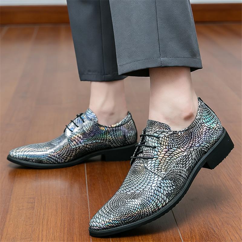 Britain Gentleman Designer New Pointed Shiny Patent Leather Flats Shoes For Wedding Casual Loafers Formal Dress Footwear
