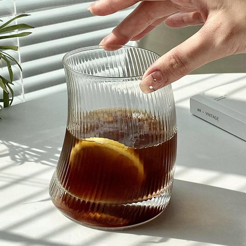 350ml/480ml Modischer Halbmond-Stil Glasbecher Geripptes Klares Glas Milch Wasser Saft Kaffee Tee Tassen Cocktail Biergläser