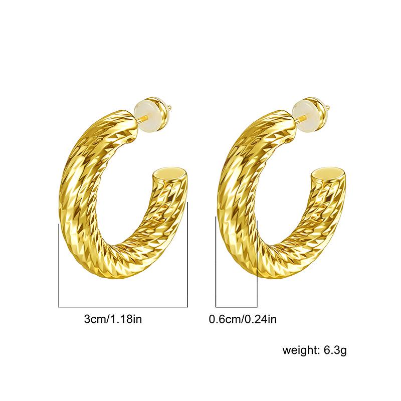 Women's Versatile Geometric Twist Copper Earrings - Fashionable, Non-Fading Brass Design for Everyday Wear