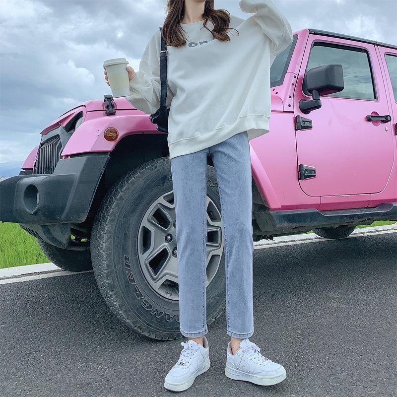 Women s High-Waisted White Cigarette Pants: Spring 2025 Slim Korean Style Cropped Jeans XS