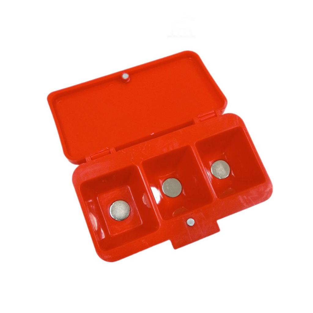 Compact Magnetic Powder Bait Box with Ground Stake for Fishing