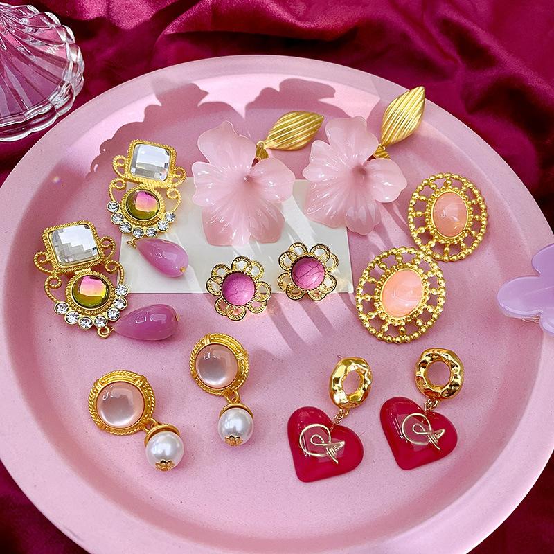 Fashion Classic Pink Color Crystal Enmale Earrings For Women Girls Exquisite Design Pendant Flower Ear Rings Jewelry Accessories