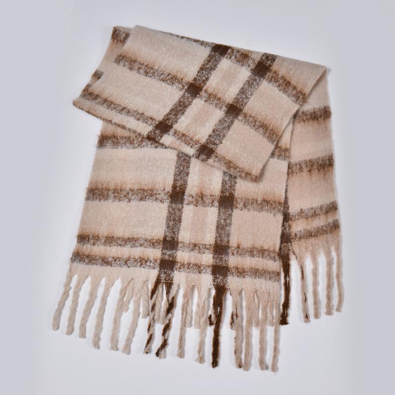 New Autumn and Winter Circle Yarn Thickened Plaid Scarf Men's and Women's Fashion Warm Fringed Long Couple Scarf