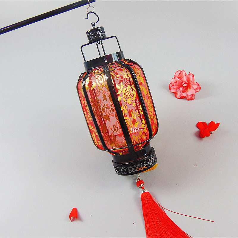 Hanfu Style Antique Handheld Lantern - Iron Art, Luminous Palace Lantern, Chinese Style Photography Prop, Flower Design
