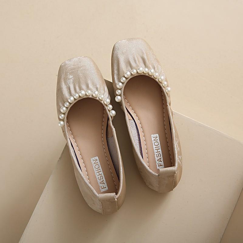 Fashion Women's Fashion Flat Shoes Autumn New Square Head Shallow Mouth Beaded Light Soft Sole Non-slip Single Shoes