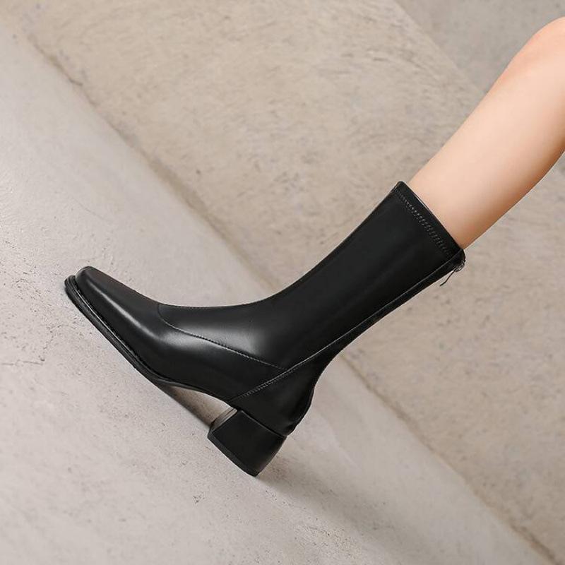 Korean version of comfortable low-heeled Martin boots women's solid color large size women's boots rear zipper square head autumn and winter s