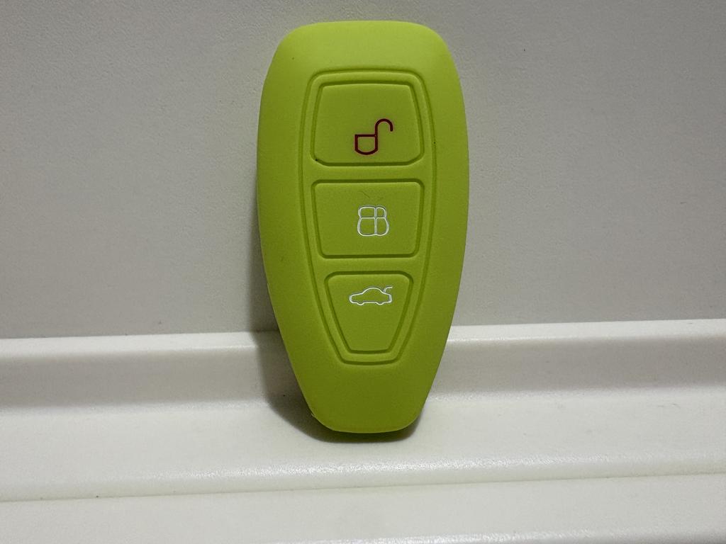 1Pc New 3 Button Silicone Car Key Case Cover For Ford Focus 3 MK3 Mondeo Fiesta Kuga Escape Ecosport 2013 2014 Smart Style Shell