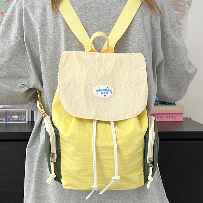 Cute and Lightweight Travel Backpack A Backpack for High School and College Students