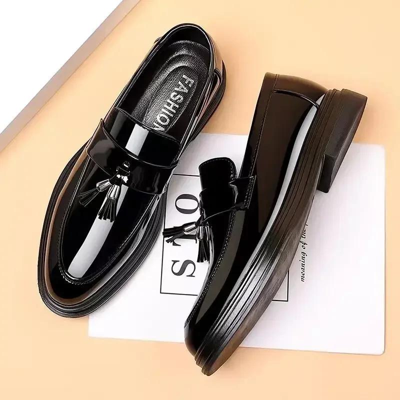 Bright Upper Social Shoe for Men Casual Business Office Patent Leather Dress Shoes Man Gentleman New Elegant and Classic Italian