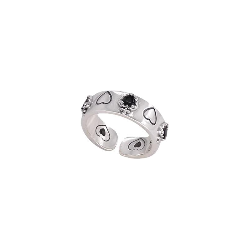 Sweet Black Heart Women's Adjustable Fashion Ring - Trendy and Elegant